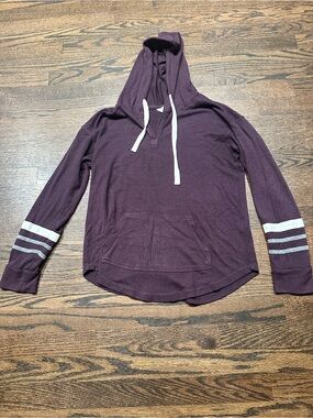 Market & Spruce Plum Pullover Hoodie with Stripe Sleeves